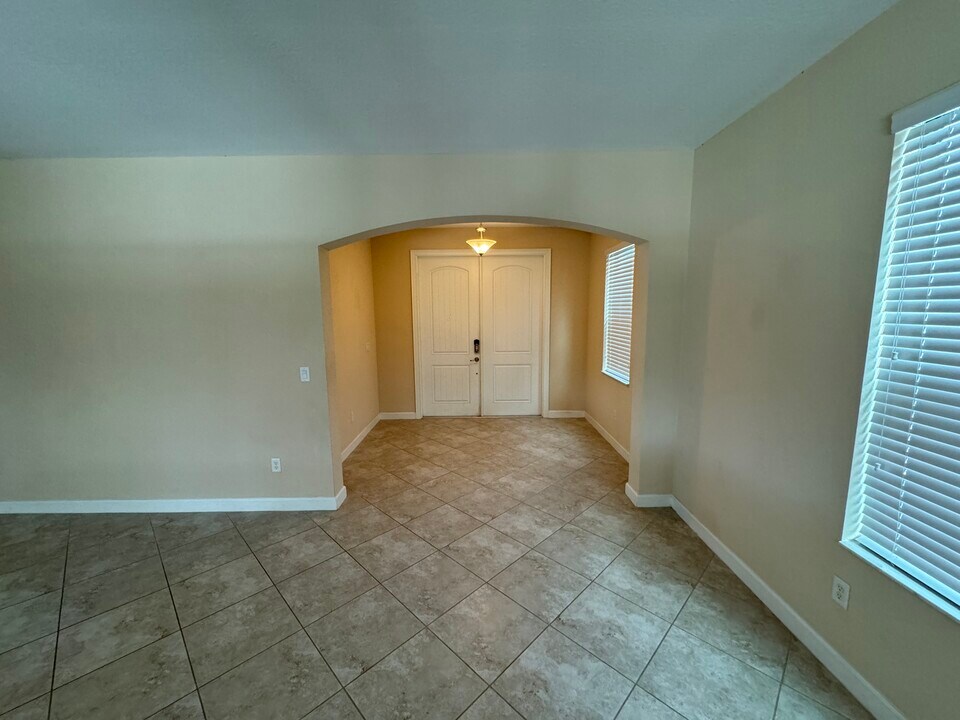 5781 Sandbirch Wy in Greenacres, FL - Building Photo