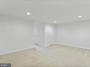 100 Norwood Dr in Falling Waters, WV - Building Photo - Building Photo