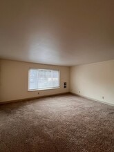 Lake City Apartments in Seattle, WA - Building Photo - Building Photo