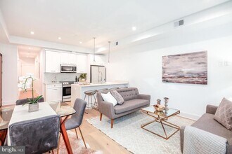 3921 W St NW in Washington, DC - Building Photo - Building Photo