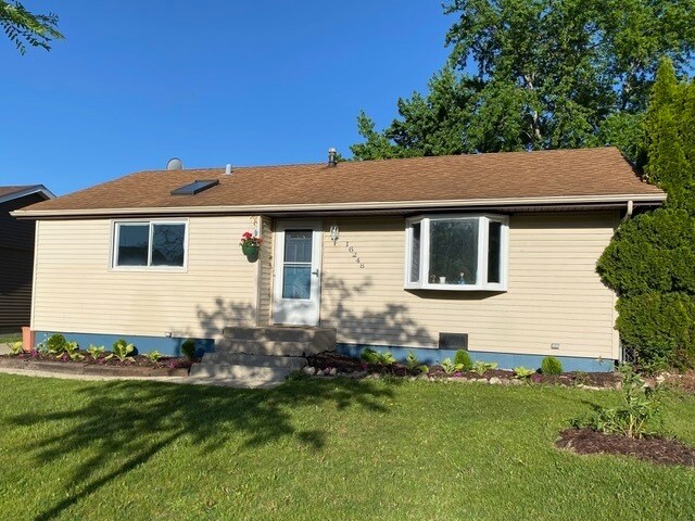 16248 Haven Ave in Orland Hills, IL - Foto de edificio