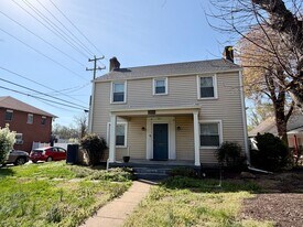 2300 Fontaine Ave Ext in Charlottesville, VA - Building Photo