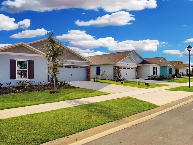 3493 Chinotto Dr in Lake Alfred, FL - Building Photo - Building Photo