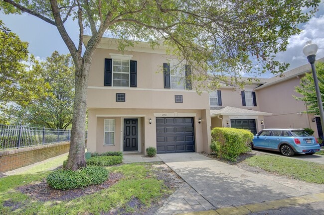 property at 2901 Ashford Park Pl