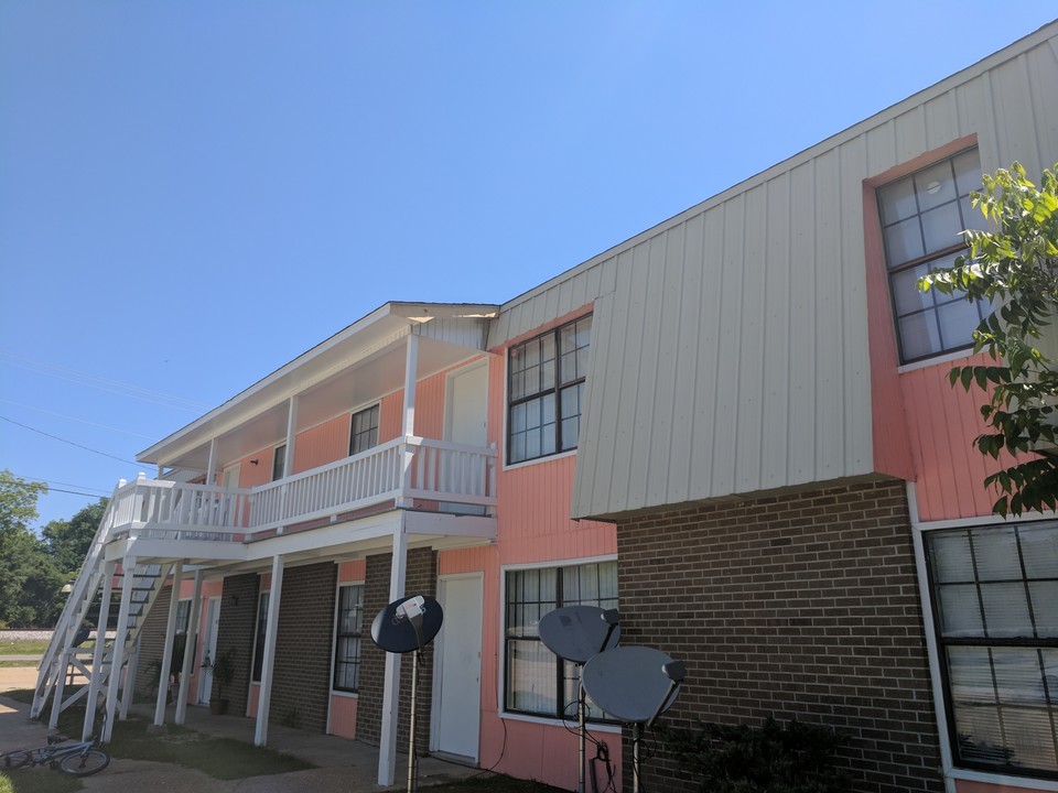 Teagarden Apartments in Gulfport, MS - Building Photo