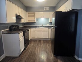 2311 71st St in Galveston, TX - Building Photo