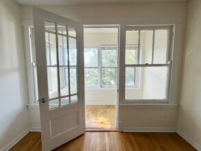 2659 N Saint Louis Ave, Unit 1 in Chicago, IL - Building Photo - Building Photo