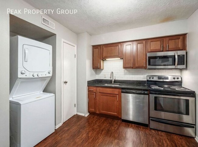 1393-1395 Summit St in Columbus, OH - Building Photo - Building Photo