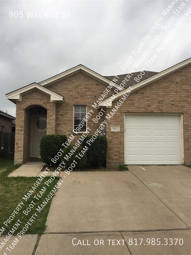 property at 905 Walnut St