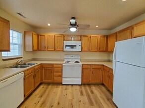 22650 Hollow Oak Ln in St. Robert, MO - Building Photo - Building Photo