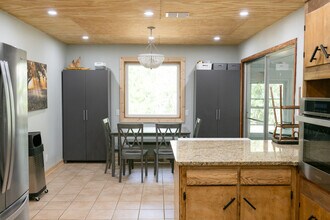 105 21st Ave in Apalachicola, FL - Building Photo - Building Photo