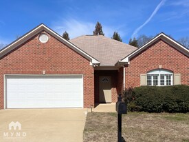 8655 Cedar Springs Cir in Leeds, AL - Building Photo