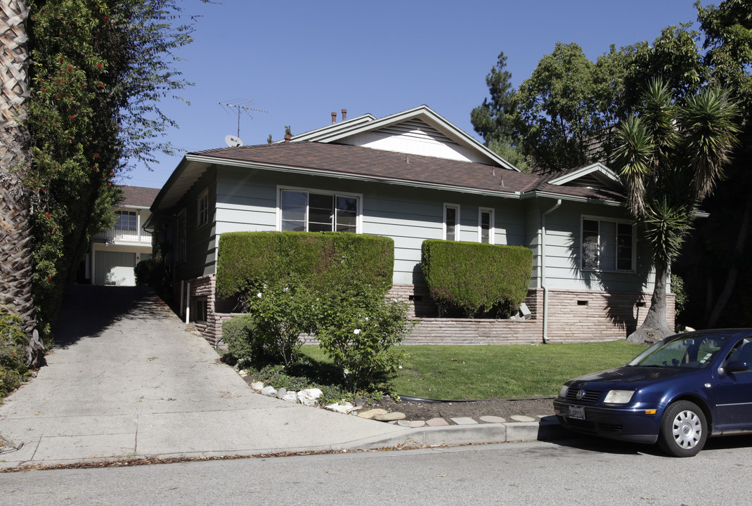 10611 Landale St in North Hollywood, CA - Building Photo