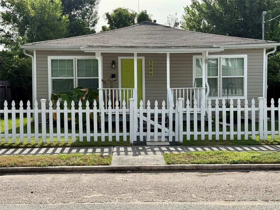 5006 Terry St in Houston, TX - Building Photo