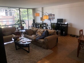 45 Longwood Ave, Unit 506 in Brookline, MA - Building Photo - Building Photo