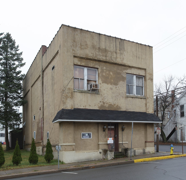 738 Centre St in Freeland, PA - Building Photo - Building Photo