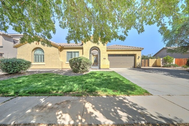 2832 E Flower St in Gilbert, AZ - Building Photo - Building Photo