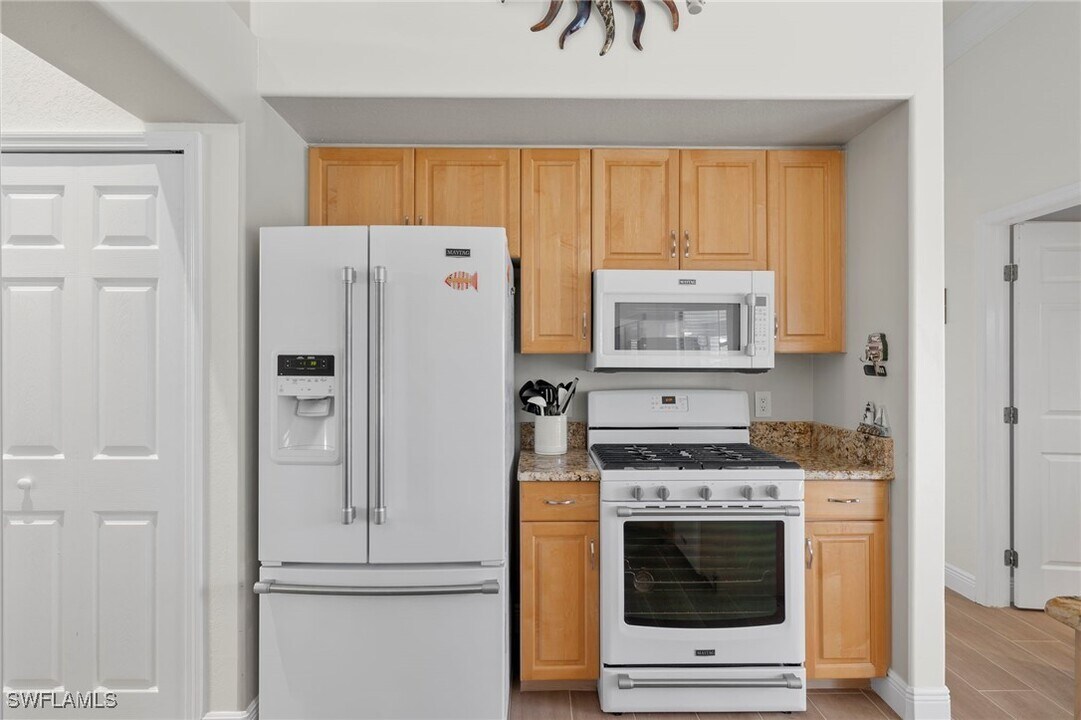 5310 Sands Blvd in Cape Coral, FL - Building Photo