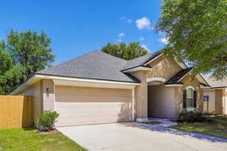 8211 Stelling Dr in Jacksonville, FL - Building Photo - Building Photo