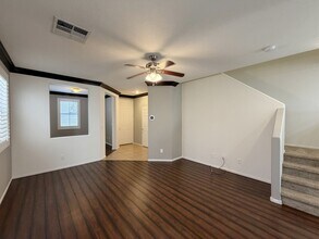 7209 Huckaby Ave in Las Vegas, NV - Building Photo - Building Photo