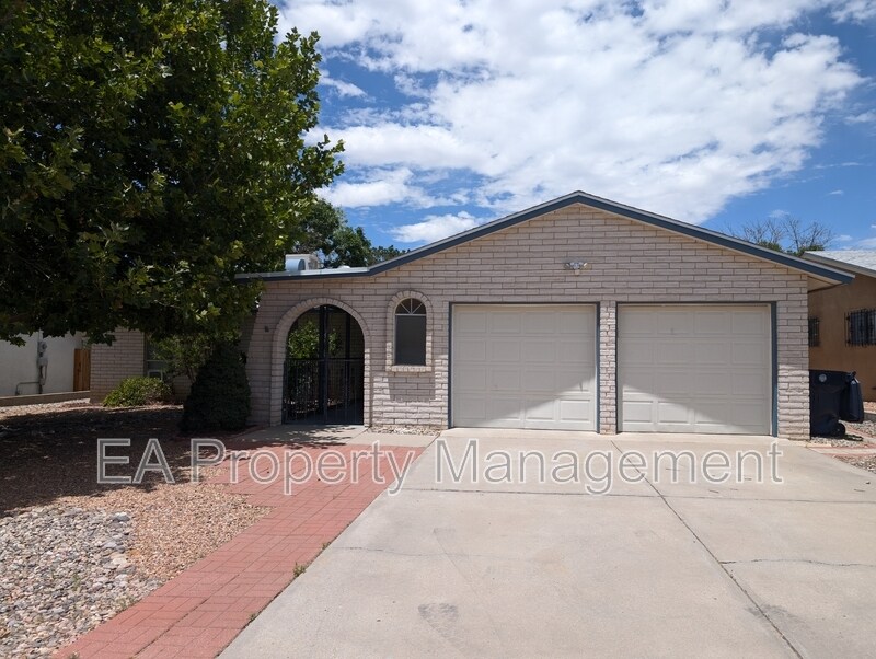 6709 Hensch Ave NE in Albuquerque, NM - Building Photo