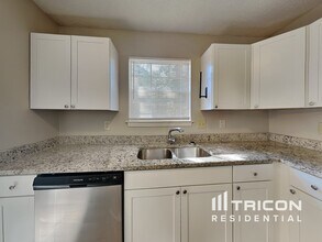 1684 Watercrest Cir in Lawrenceville, GA - Building Photo - Building Photo