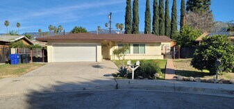 2176 E Amanda St in San Bernardino, CA - Building Photo
