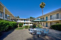 Fair Oaks Apartments photo'