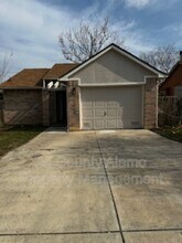 11318 Hatchet Pass Dr in San Antonio, TX - Building Photo - Building Photo