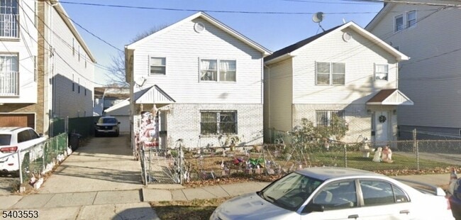 property at 1025 Lafayette St