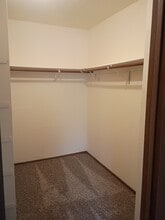 Brittany Arms Apartments in Sacramento, CA - Building Photo - Building Photo