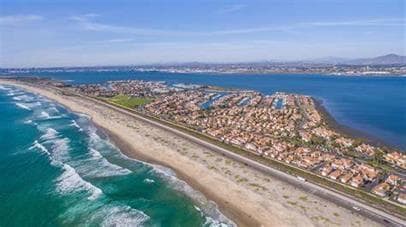 36 Half Moon Bend in Coronado, CA - Building Photo - Building Photo