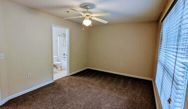 3710 Cotswold Ave, Unit P in Greensboro, NC - Building Photo - Building Photo