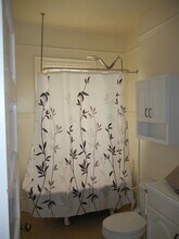 2568 N Cramer St in Milwaukee, WI - Foto de edificio - Building Photo