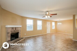 3124 Crimson Clover Dr, Unit 3 in Lancaster, TX - Foto de edificio - Building Photo