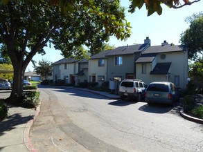 Lindale Greens in Sacramento, CA - Foto de edificio - Building Photo