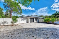 2105 Hibiscus St in Sarasota, FL - Building Photo - Building Photo