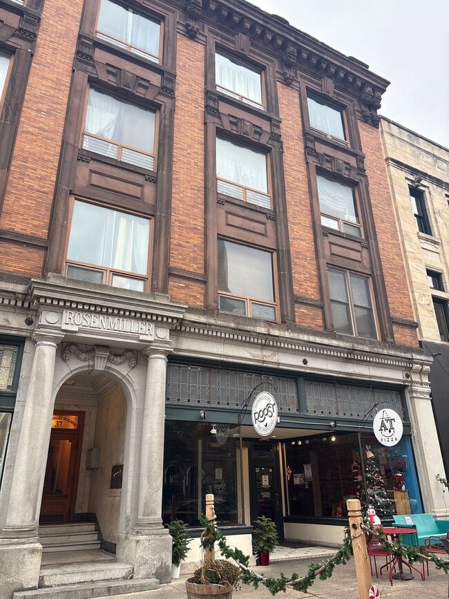 37 W Market St in York, PA - Building Photo - Building Photo