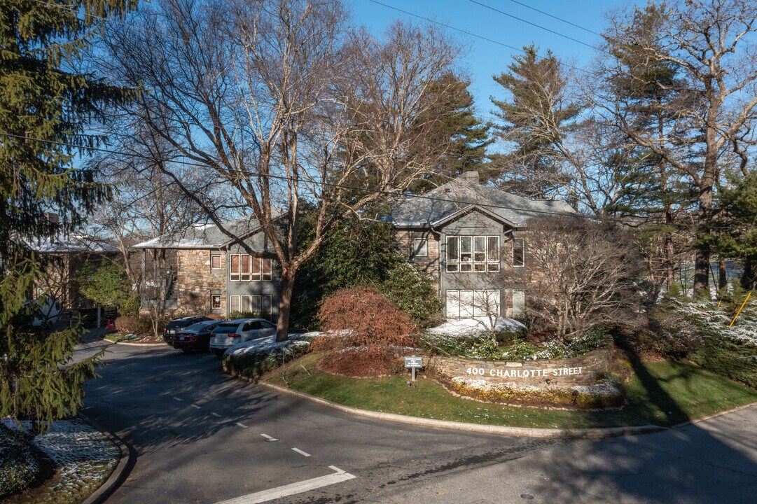 400 Charlotte St in Asheville, NC - Building Photo