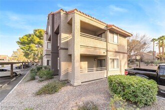 5004 S Rainbow Blvd in Las Vegas, NV - Building Photo - Building Photo