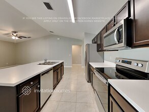 529 NW Floresta Dr in Port St. Lucie, FL - Building Photo - Building Photo