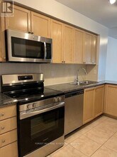 925-925 Bay St. in Toronto, ON - Building Photo - Building Photo