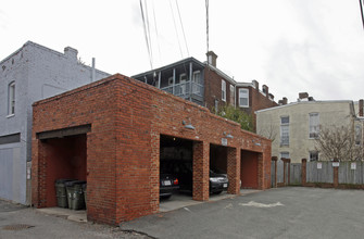 8-10 E Main St in Richmond, VA - Foto de edificio - Building Photo