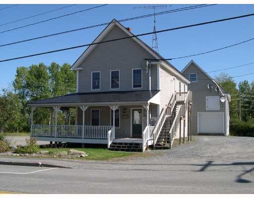 2393 Main St in Rangeley, ME - Foto de edificio