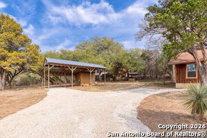 9871 Menchaca Rd in Helotes, TX - Building Photo - Building Photo