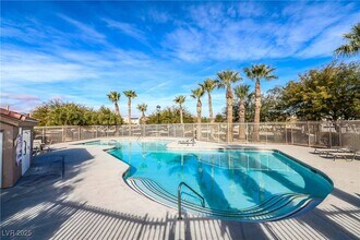 8816 Roping Rodeo Ave in Las Vegas, NV - Building Photo - Building Photo