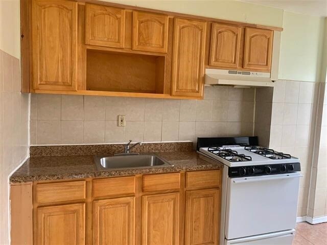 65 Washburn St in Jersey City, NJ - Building Photo - Building Photo