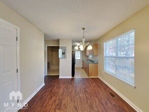 202 Jubilee Dr in Chapel Hill, NC - Foto de edificio - Building Photo