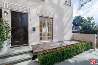 152 S Roxbury Dr in Beverly Hills, CA - Building Photo - Building Photo