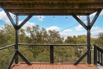 1087 Driftwind Dr in Canyon Lake, TX - Building Photo - Building Photo
